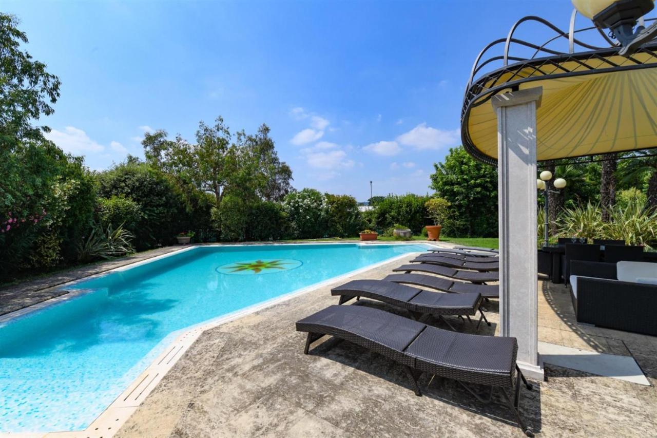 Private Luxury Villa With Pool Moniga del Garda Esterno foto