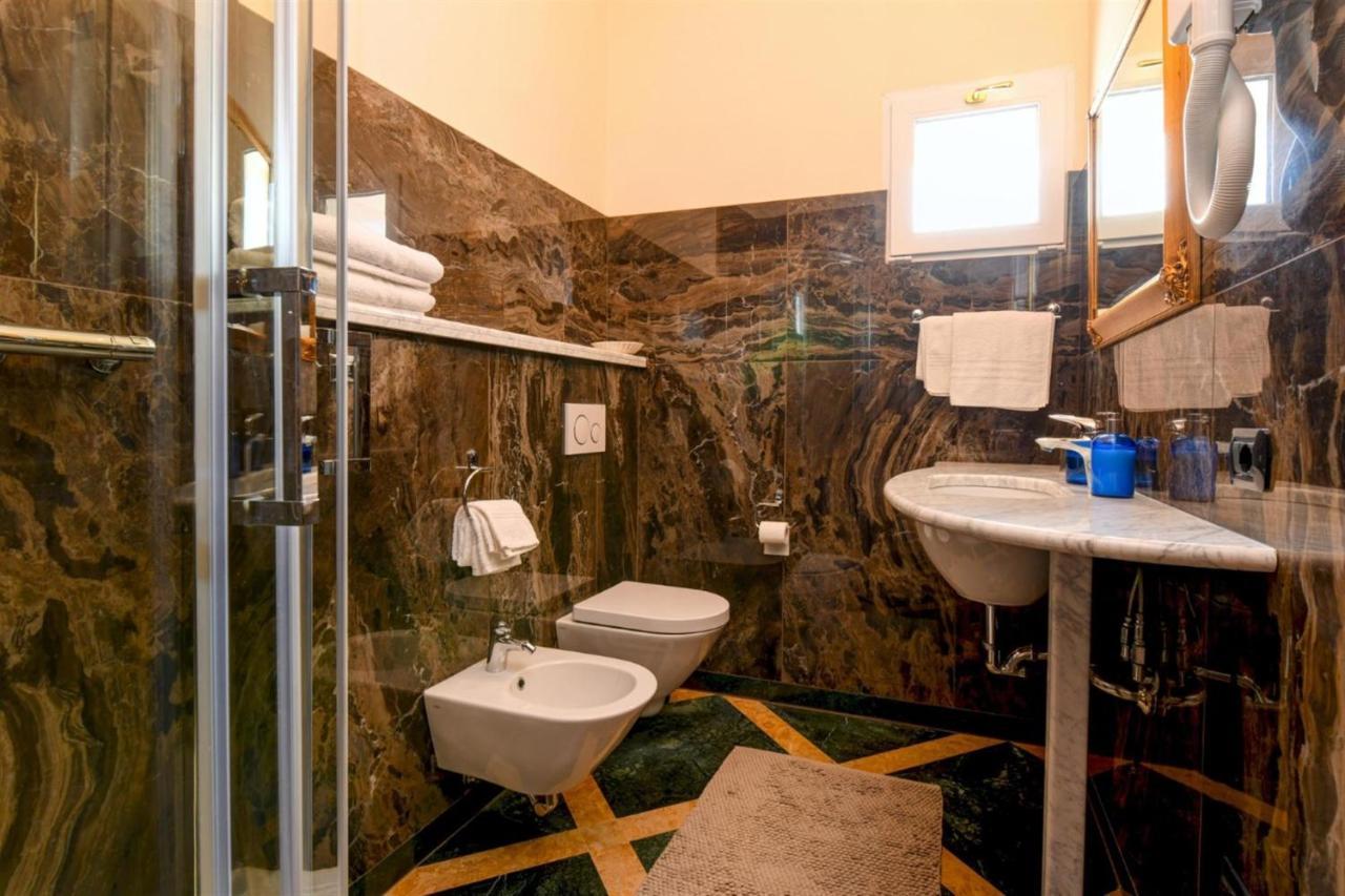 Private Luxury Villa With Pool Moniga del Garda Esterno foto