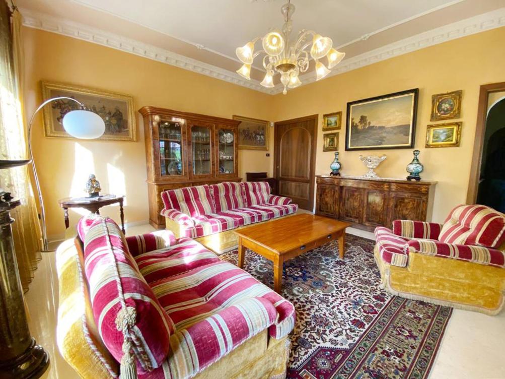 Private Luxury Villa With Pool Moniga del Garda Esterno foto