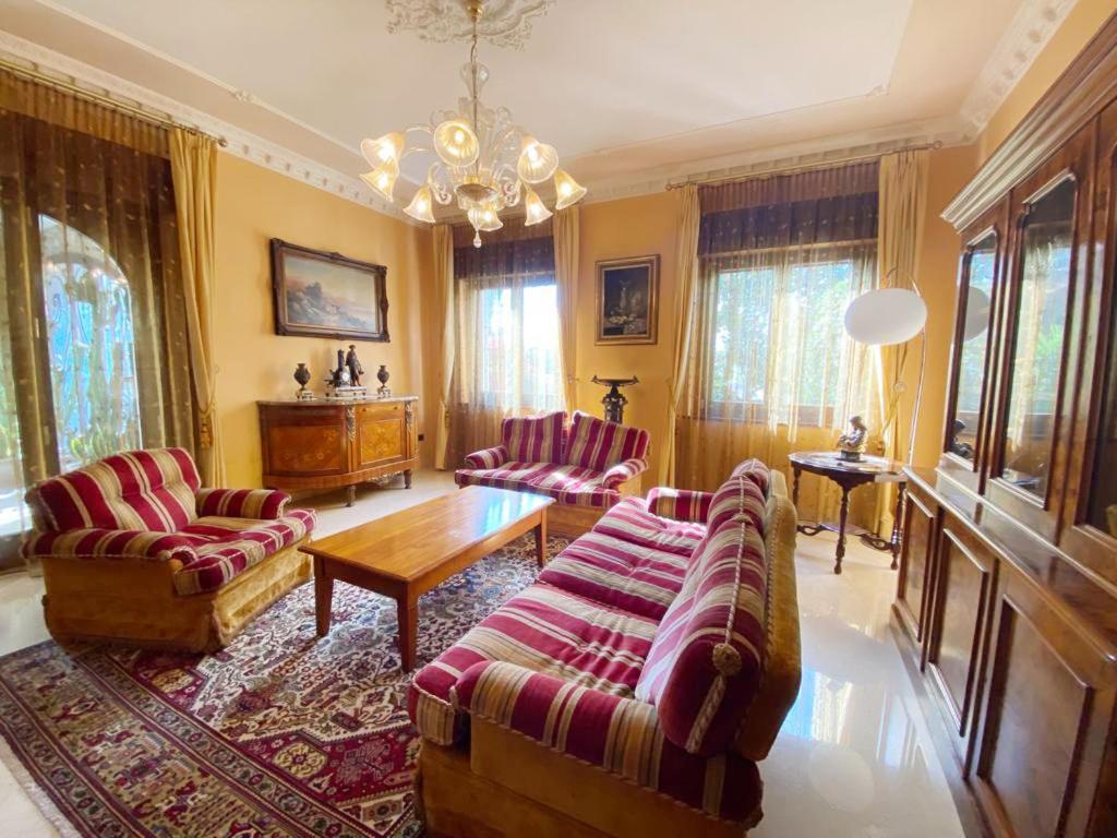 Private Luxury Villa With Pool Moniga del Garda Esterno foto