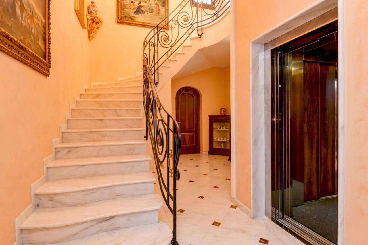 Private Luxury Villa With Pool Moniga del Garda Esterno foto